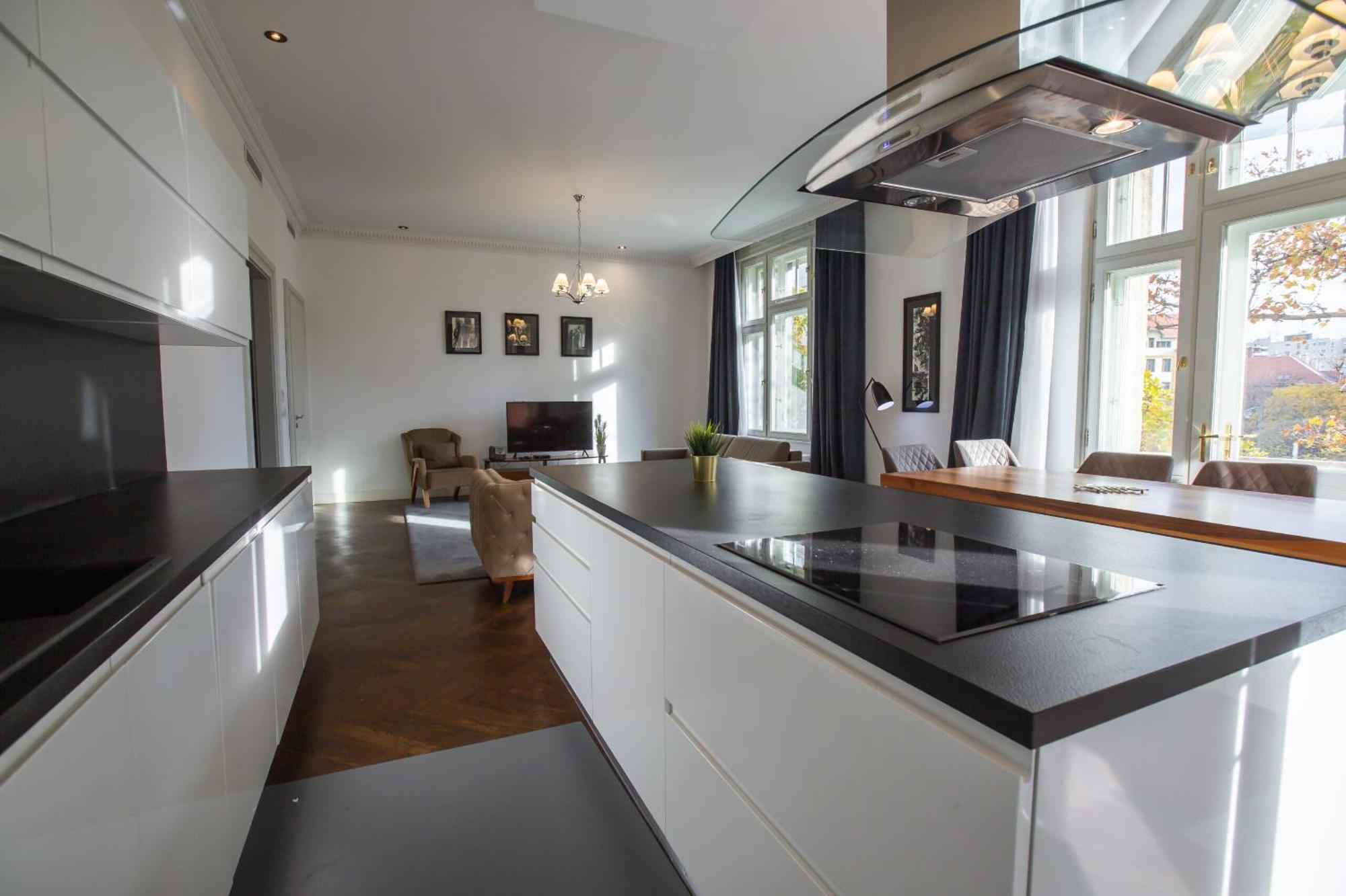 Zoya Luxury Residence Budapest Eksteriør bilde A modern German kitchen