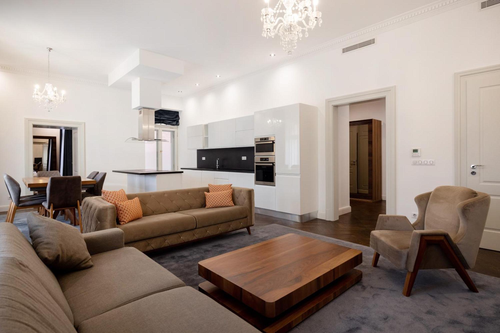 Zoya Luxury Residence Budapest Eksteriør bilde The interior of a typical apartment