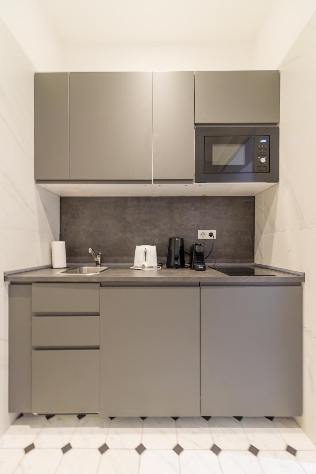 Zoya Luxury Residence Budapest Eksteriør bilde A kitchenette
