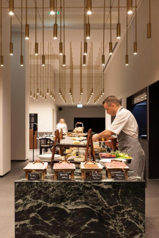 Zoya Luxury Residence Budapest Eksteriør bilde The kitchen